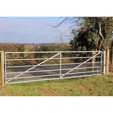 welded metal field gates